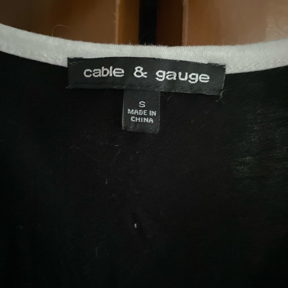 Cable and Gauge Tunic Blouse - Picture 3 of 5